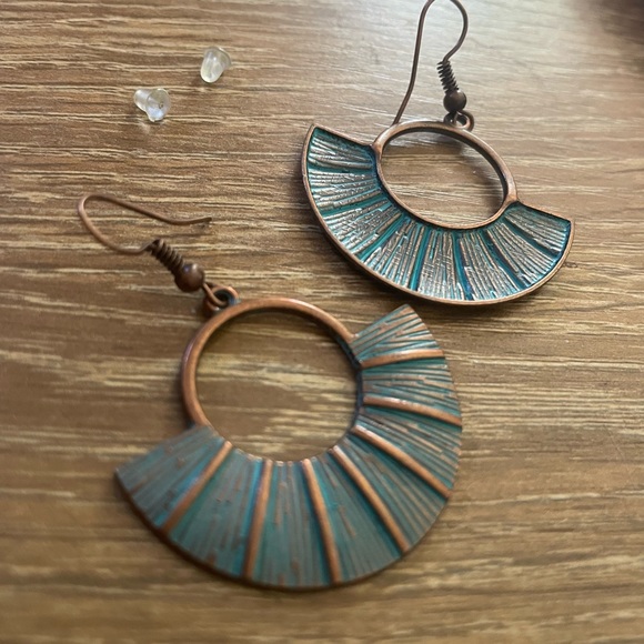 Boho Fashion Earrings - Picture 1 of 3